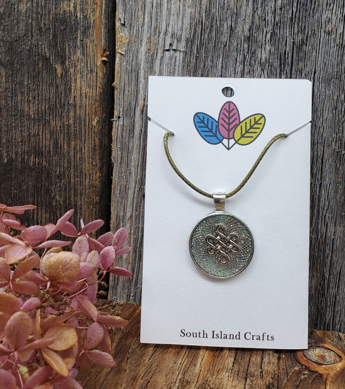 Pendant celtic knot