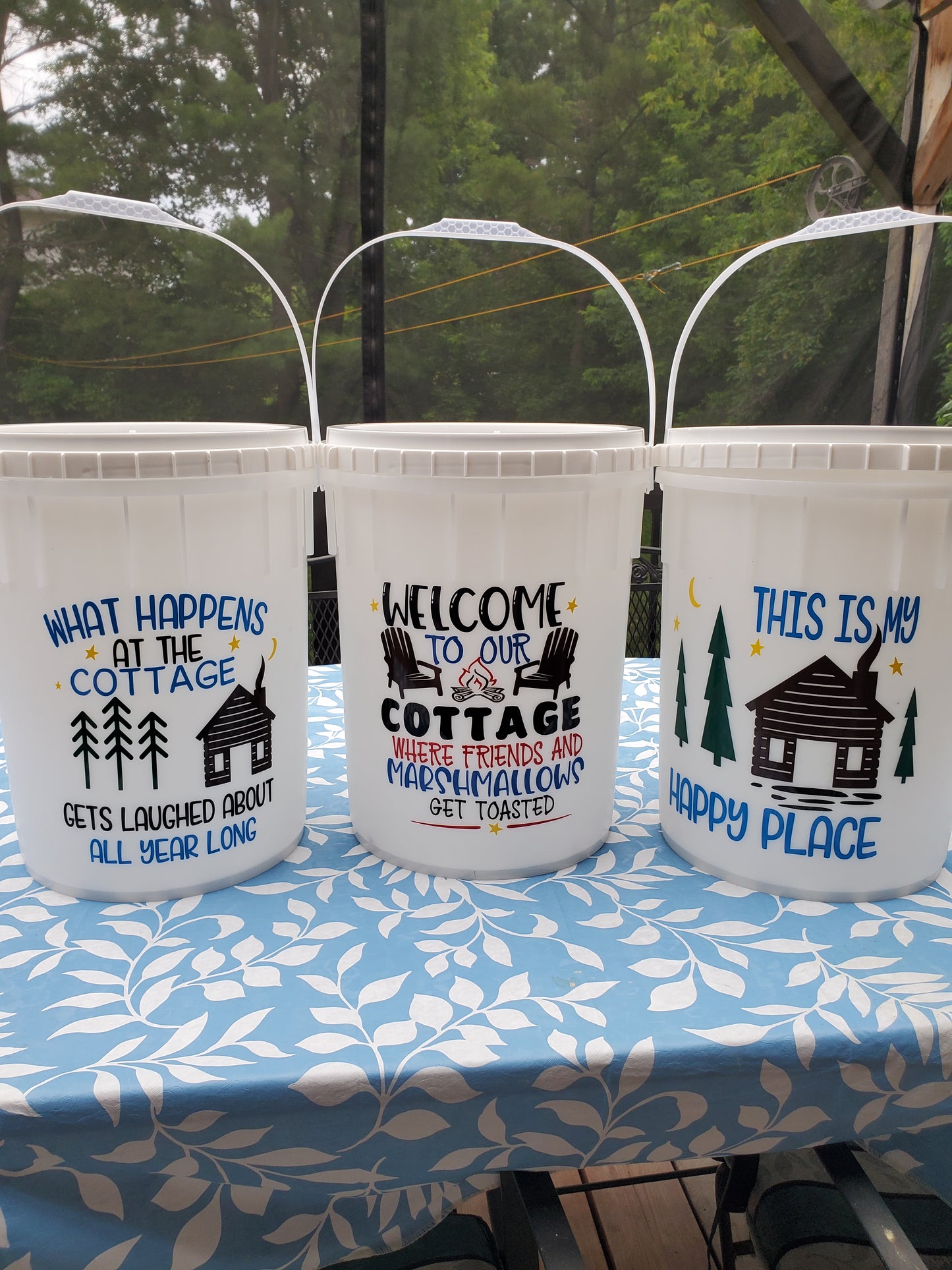 Design a camping bucket