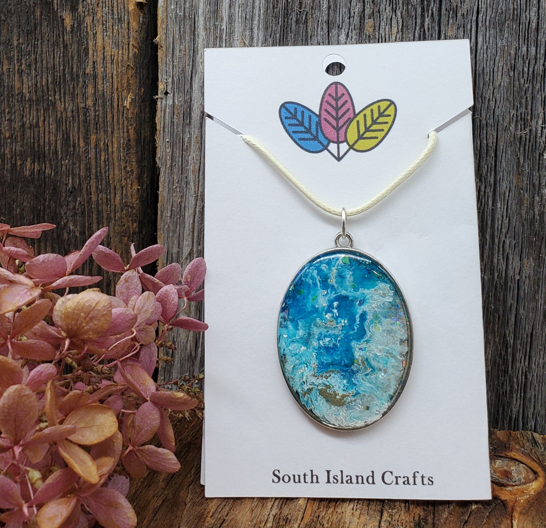Pendant oval blue white silver